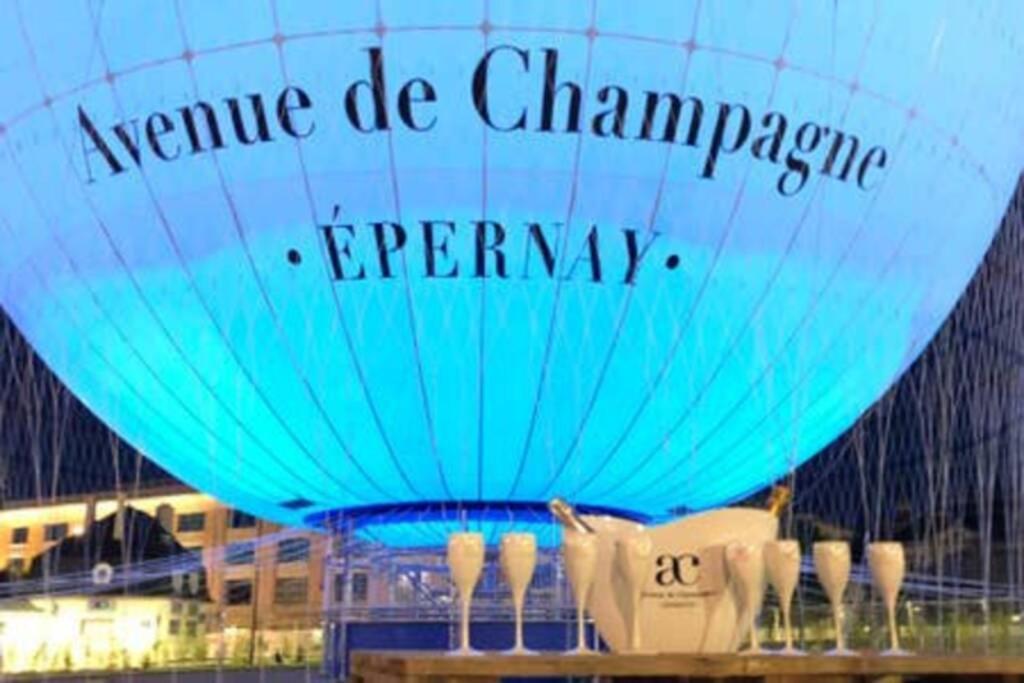 Suite Premium Le Figaro 2 เอแปร์เน ภายนอก รูปภาพ